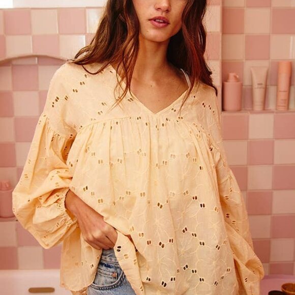 Bucketlist Puff Sleeve Eyelet Lace Tunic Top Peach - Picture 2 of 4